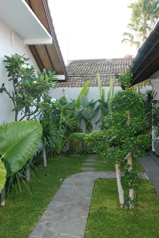 Villa In Central Seminyak 塞米亚克