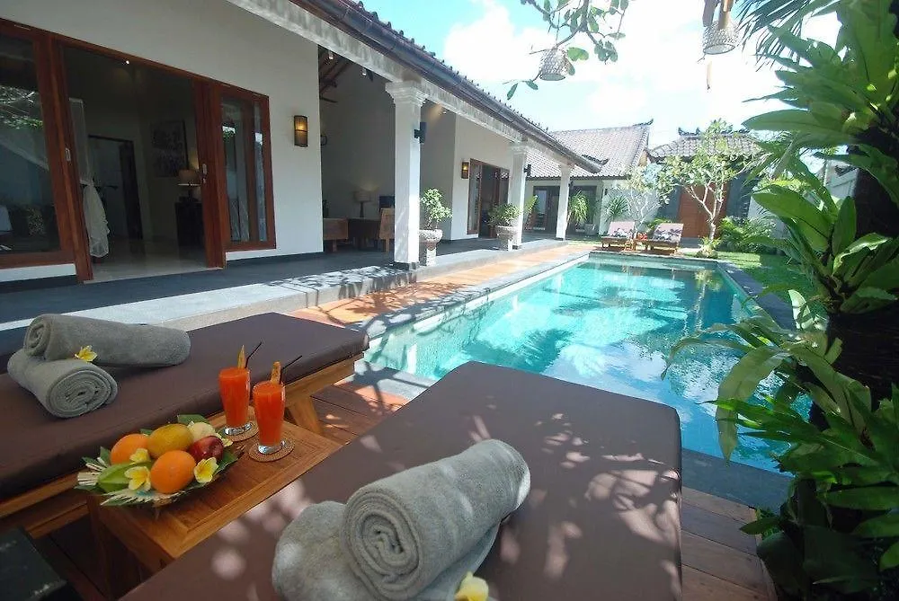 Villa In Central Seminyak 印尼